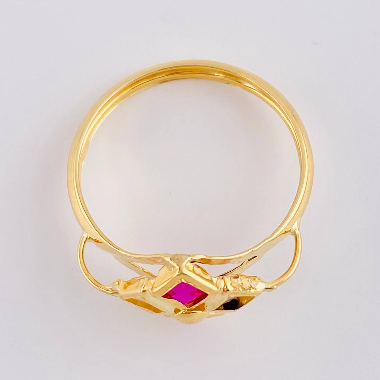 Anillo Rombo Imperial 1.75 g / T8 3/4 Oro Amarillo 18K