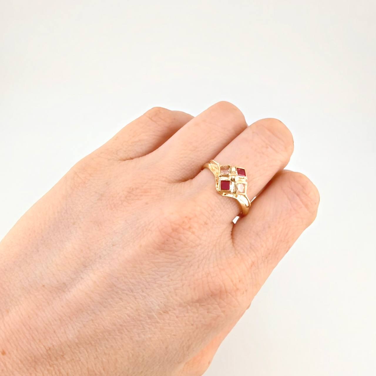 Imperial Rhombus Ring 1.75 g / Size 8 1/4 Yellow Gold 18K