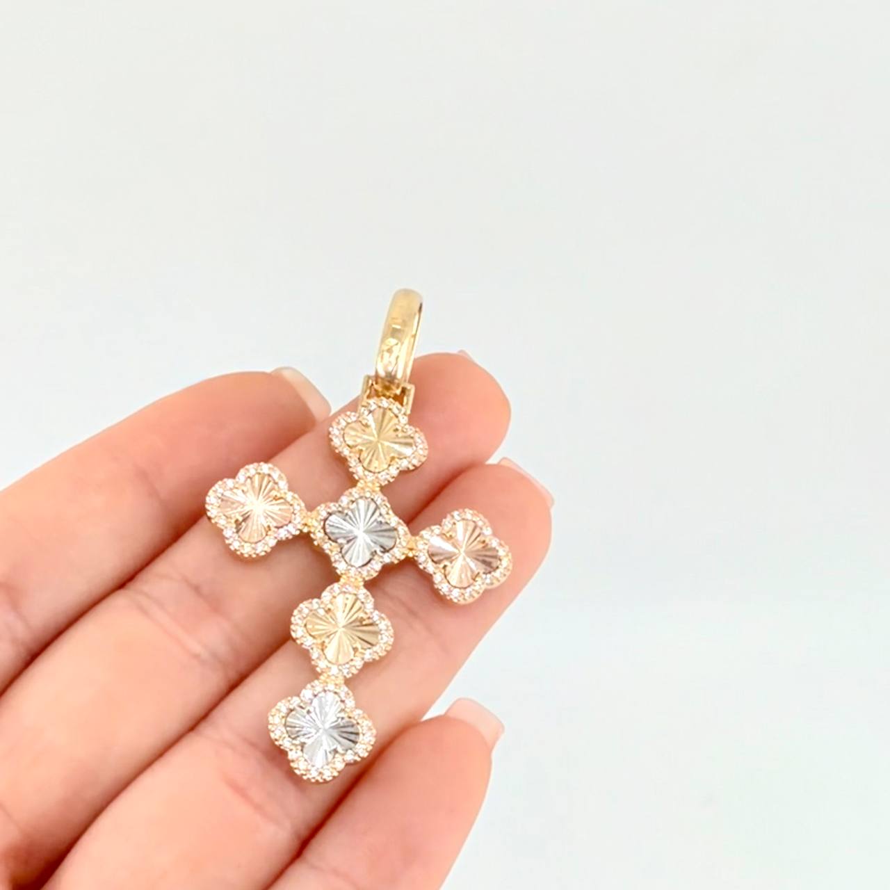 Dije Trebol Túpido 5.9 g / 2 1/4 in Tres Oros 18K