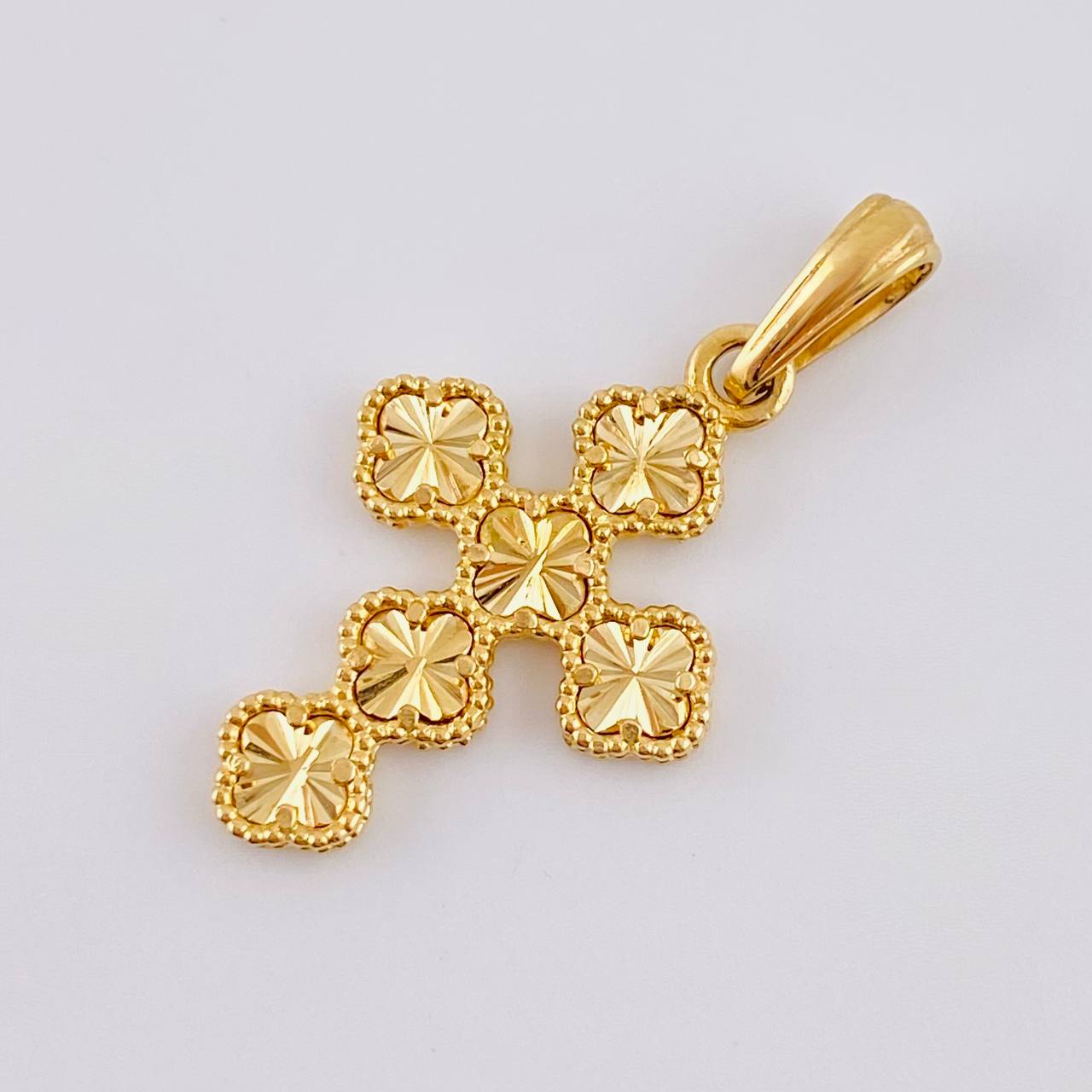 Dije Trebol Dorado 2.6 g / 1 1/4 in Oro Amarillo 18K