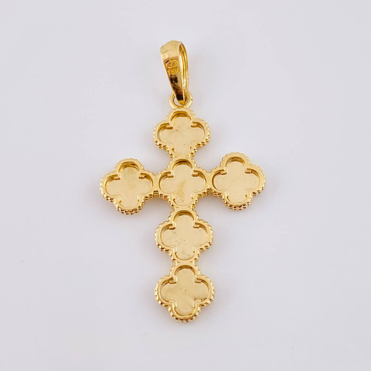 Golden Clover Pendant 6.55 g / 2 in 18K Yellow Gold