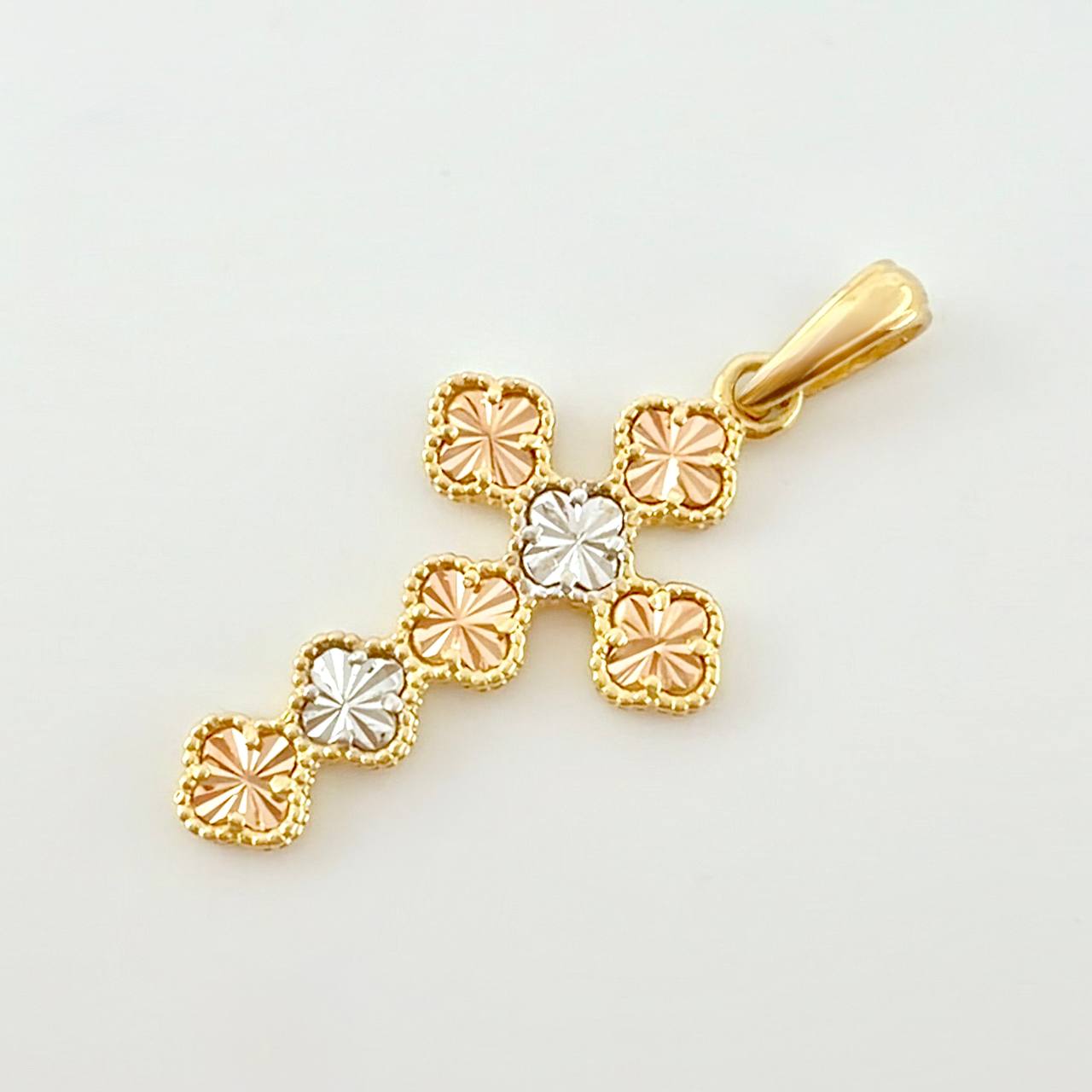 Dije Trebol 2.6 g / 1 1/2 in Tres Oros 18K