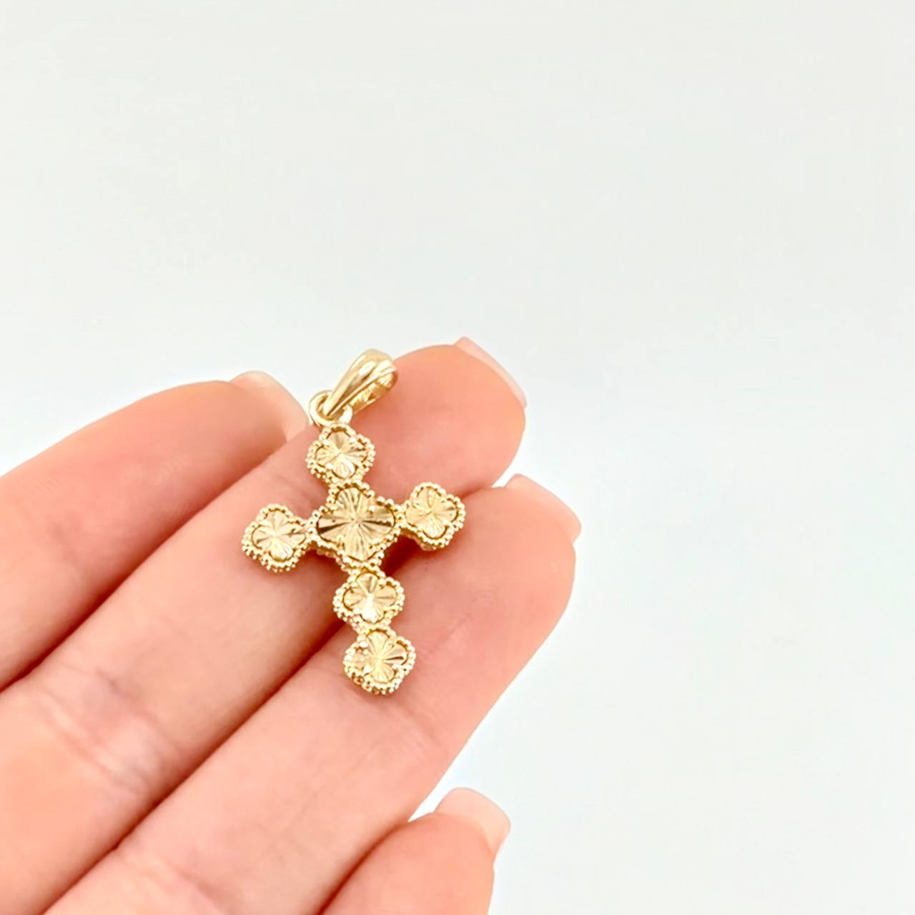 Dije Trebol Dorado 2.6 g / 1 1/4 in Oro Amarillo 18K