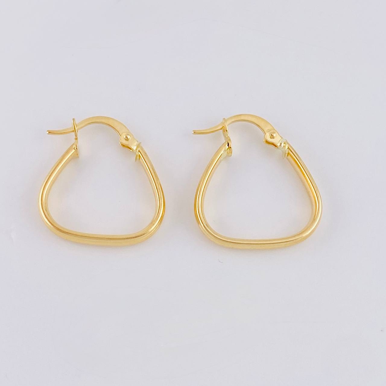 Candongas Triangulo Andy 1.55 g / 3/4 in Oro Amarillo 18K