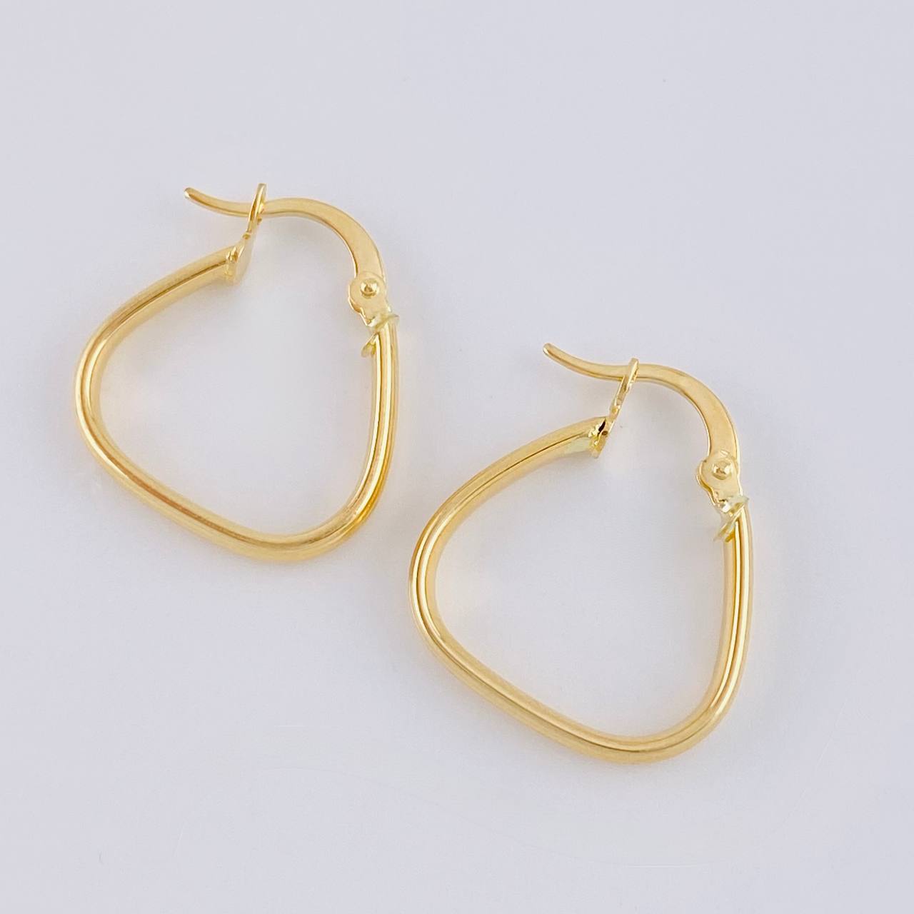 Candongas Triangulo Andy 1.55 g / 3/4 in Oro Amarillo 18K