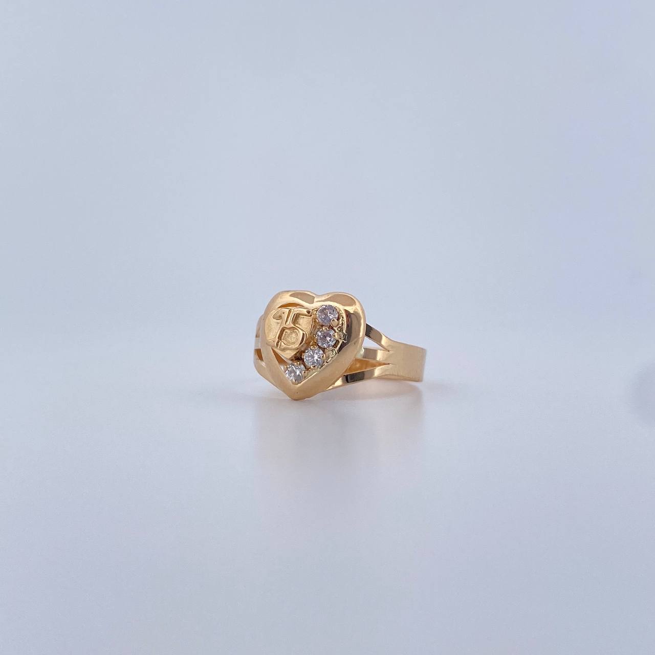 Heart Ring 15s 1.45gr / Size 6 3/4 / White Zircons 18K Yellow Gold &