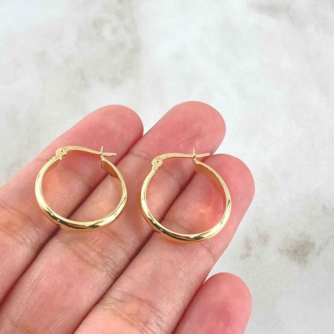 Hoop Earrings Nati 1.55gr / 0.9in / 18K Gold
