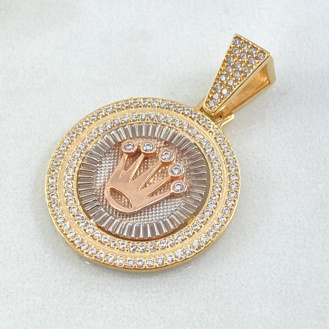 Pendant Crown Medal 6gr / 3.5cm / 18K Gold ©