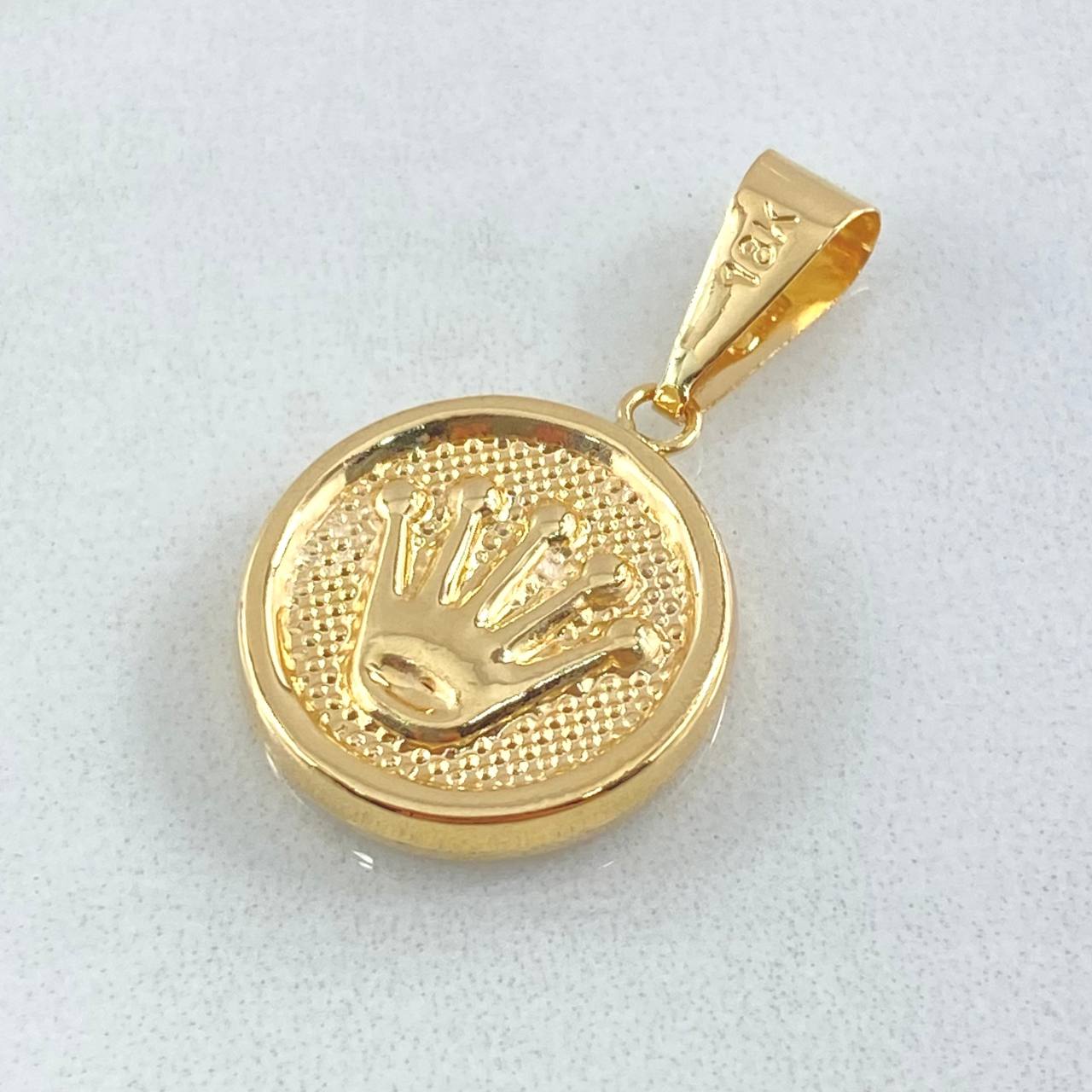 Pendant Crown 1.45gr / 2.7cm (1.1in) / 18K Gold ©