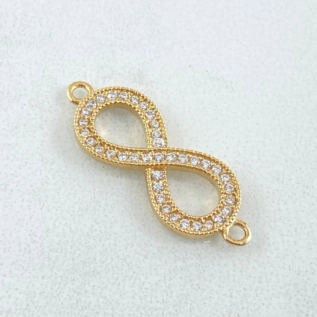 Charm 1.35gr / 0.98in / 18K Gold