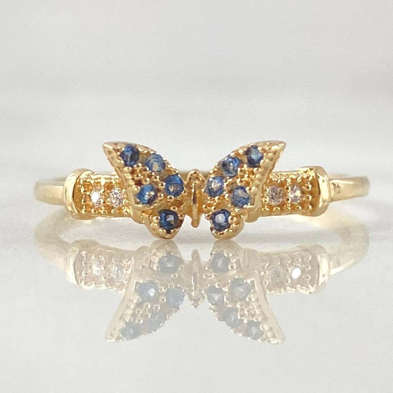 Anillo Mariposa En Relieve 1.7gr / T5 1/2 / Oro 18K *