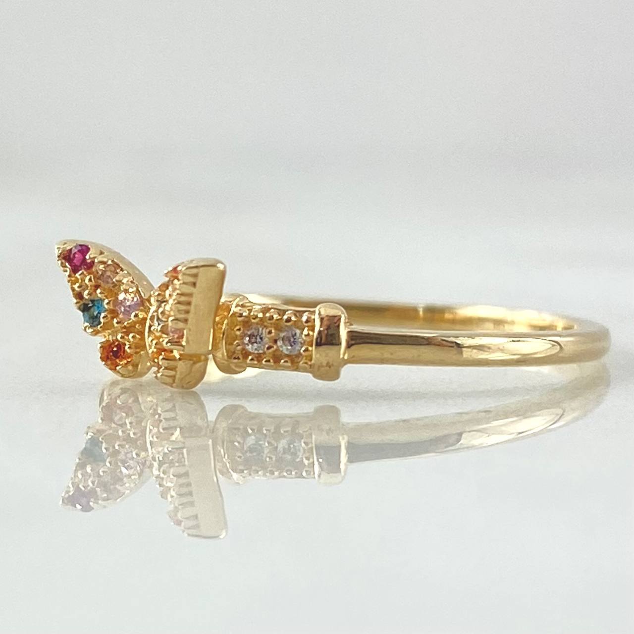 Butterfly Ring in Relief 1.85gr / Size 6 1/2 / 18K Gold *