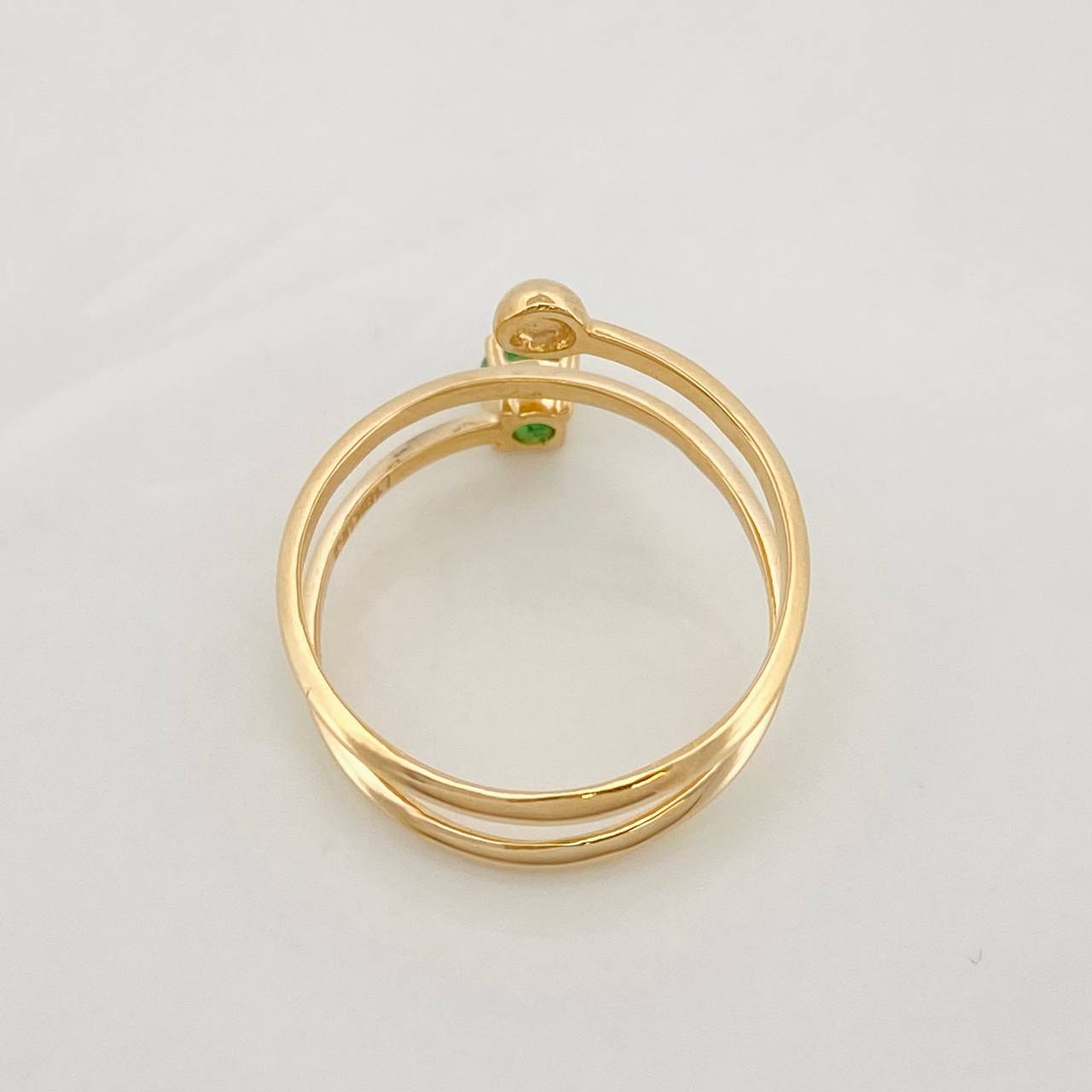 Emerald Spiral Ring 22pts 2.3g / T7 18K Yellow Gold
