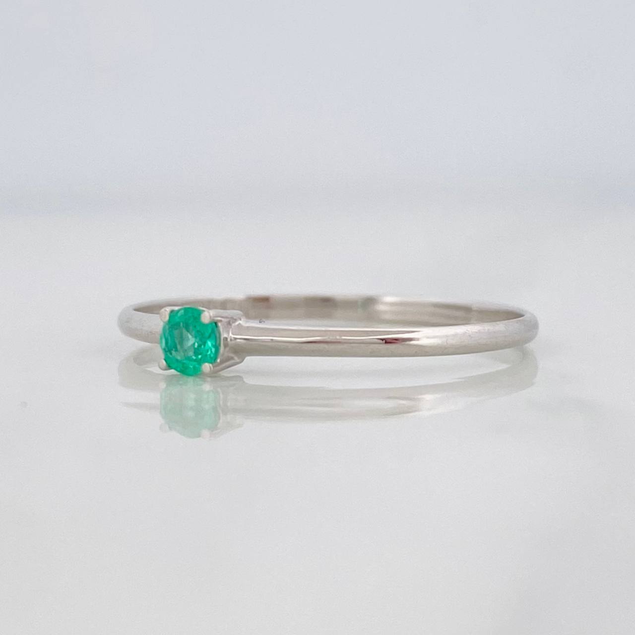 Emerald Solitaire Ring 9pts 0.85g / T7 1/4 18K White Gold