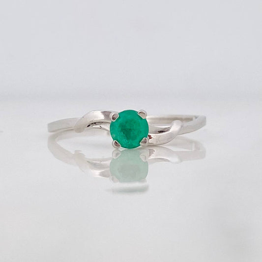 Anillo Solitario Esmeralda 29pts 1.5g / T7 1/4 Oro Blanco 18K