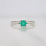 Anillo Solitario Esmeralda 24pts 1.15g / T7 1/4 Oro Blanco 18K