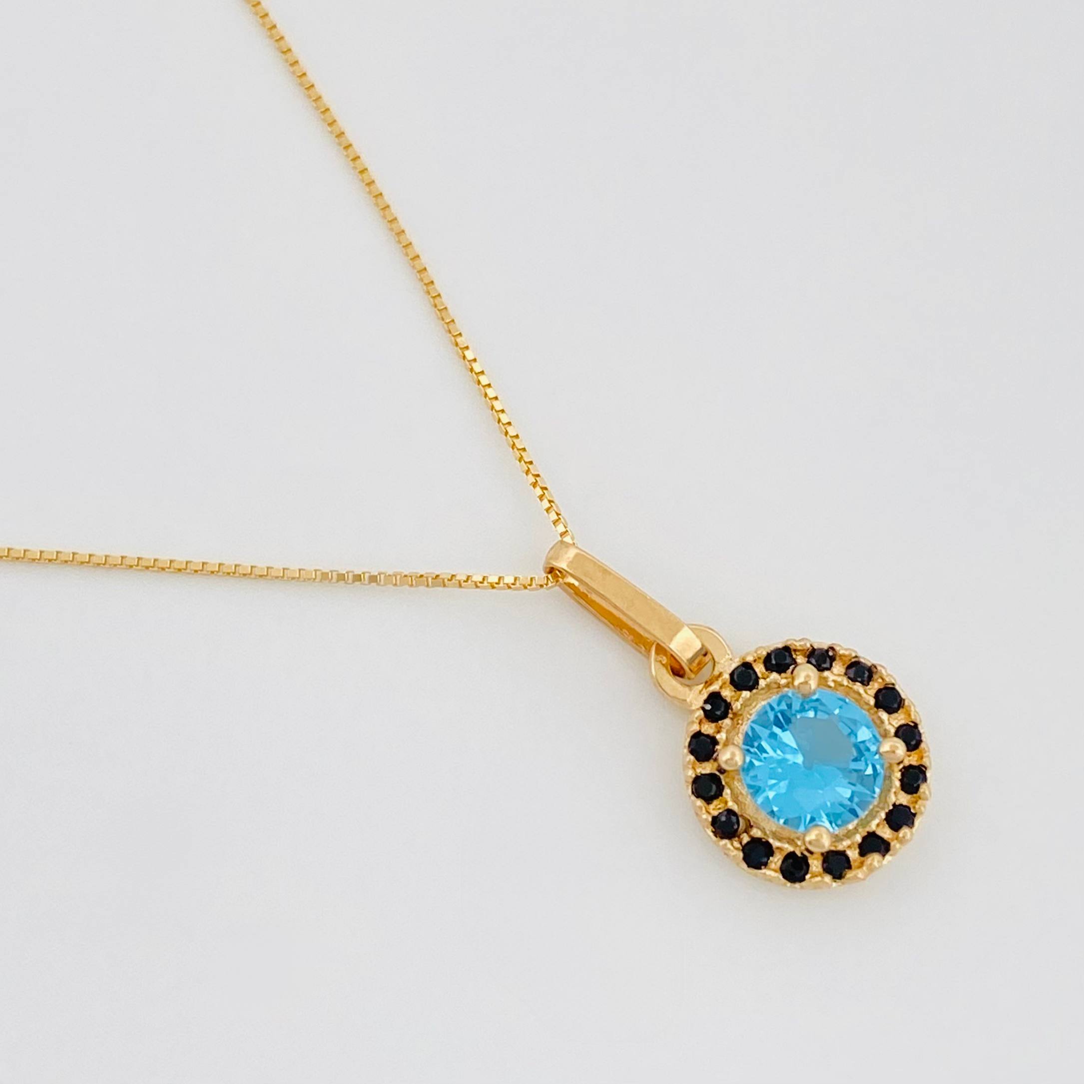 Venetian Chain Set + Halo Pendant / 2.05g / 18 in Yellow Gold 18K