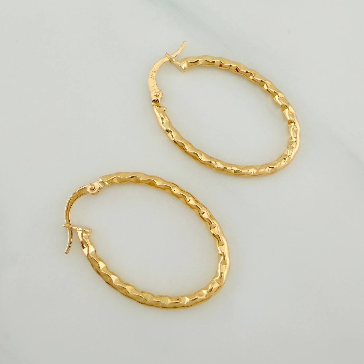 Candongas Iris Ovaladas 1.8gr / 3cm / Oro Amarillo 18K $