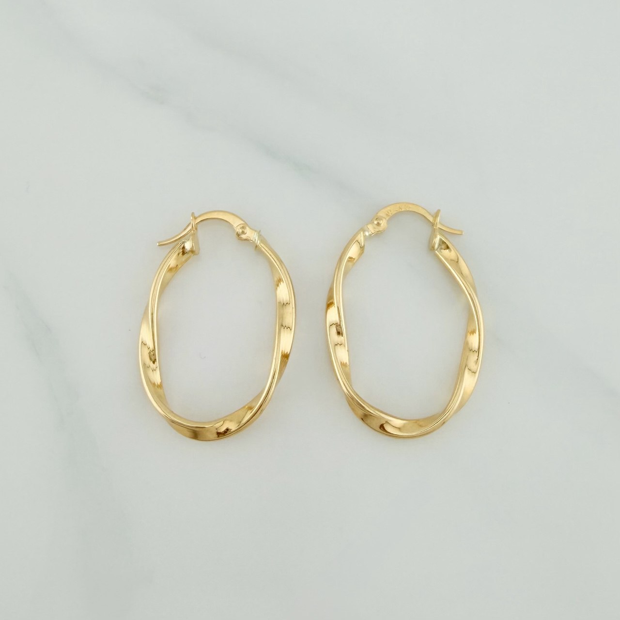 Candongas Asby 1.9gr / 3cm / Oro Amarillo 18K $