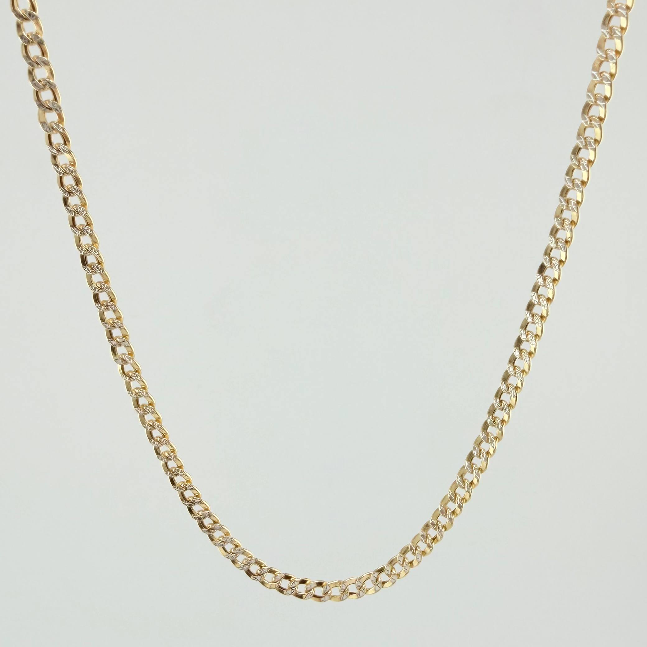 Cadena Cubana 6gr / 23 1/2 in / 3mm Dos Oros Amarillo Blanco +3 18K *