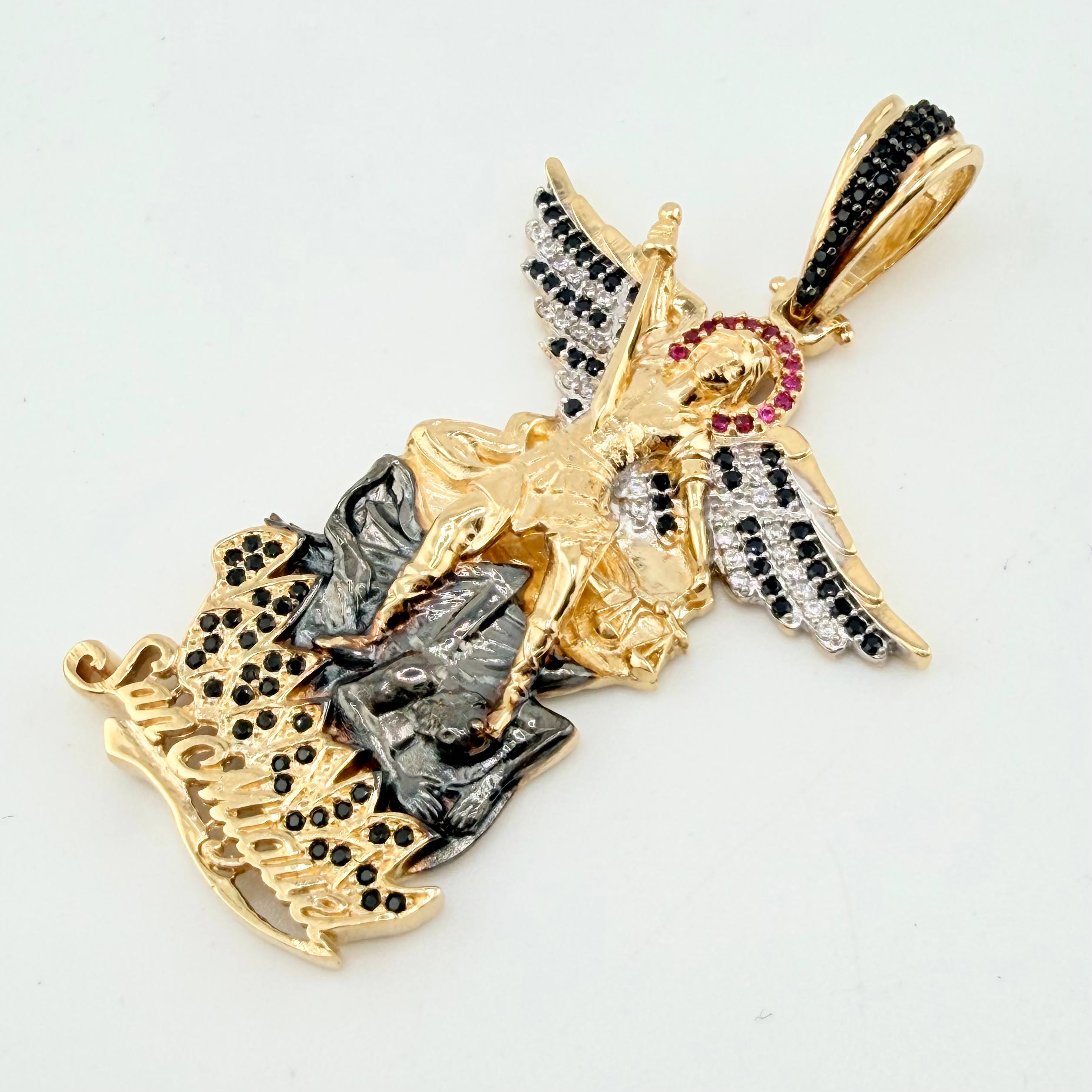 Dije San Miguel Arcangel 15.3gr / 2 1/4 in / Dos Oros Amarillo Blanco 18K ©