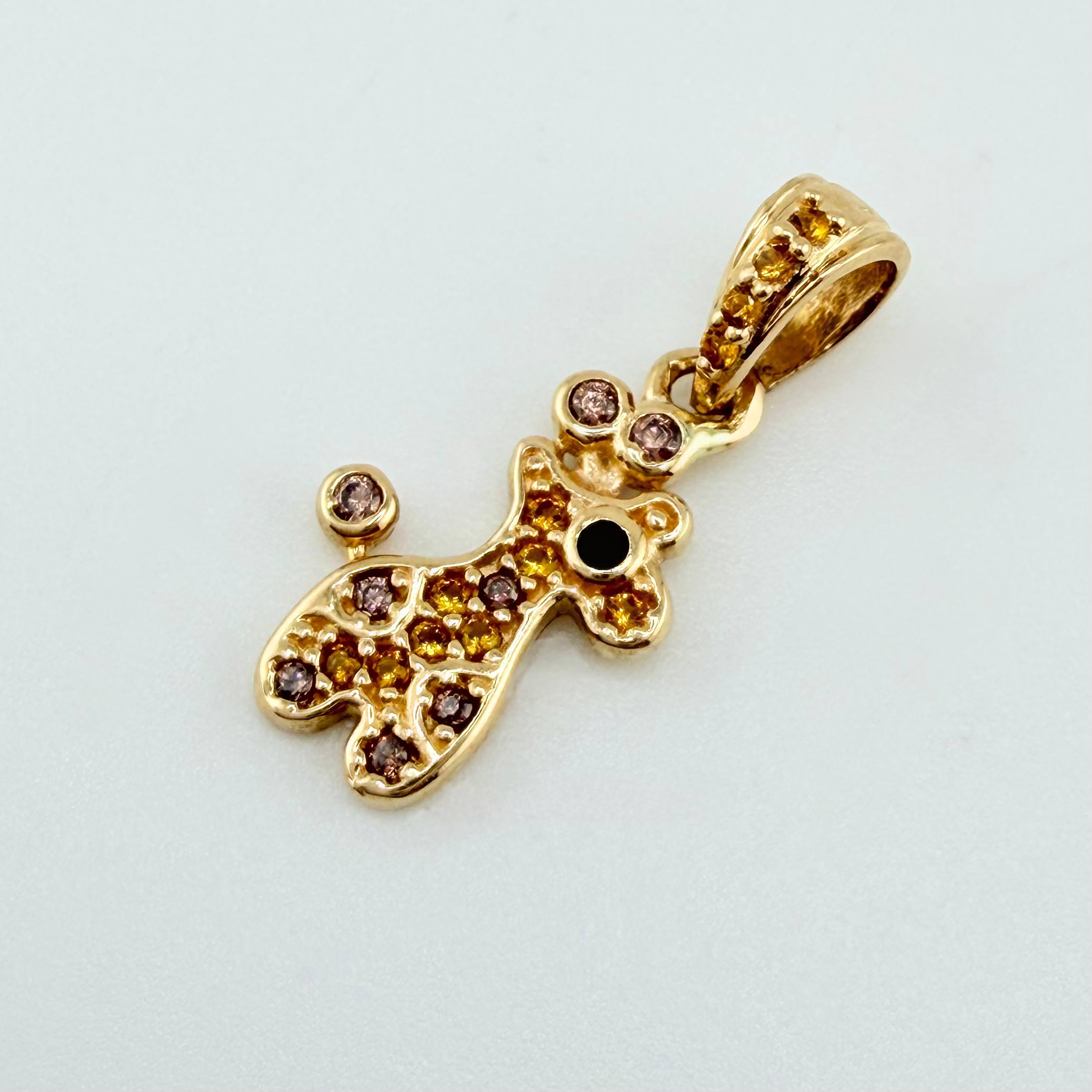 Dije Jirafa 1.05gr / 3/4 in / Oro Amarillo 18K
