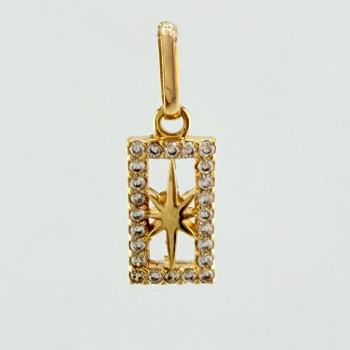 Dije Estrella Cardinal 1.05gr / 3/4 in / Oro Amarillo 18K