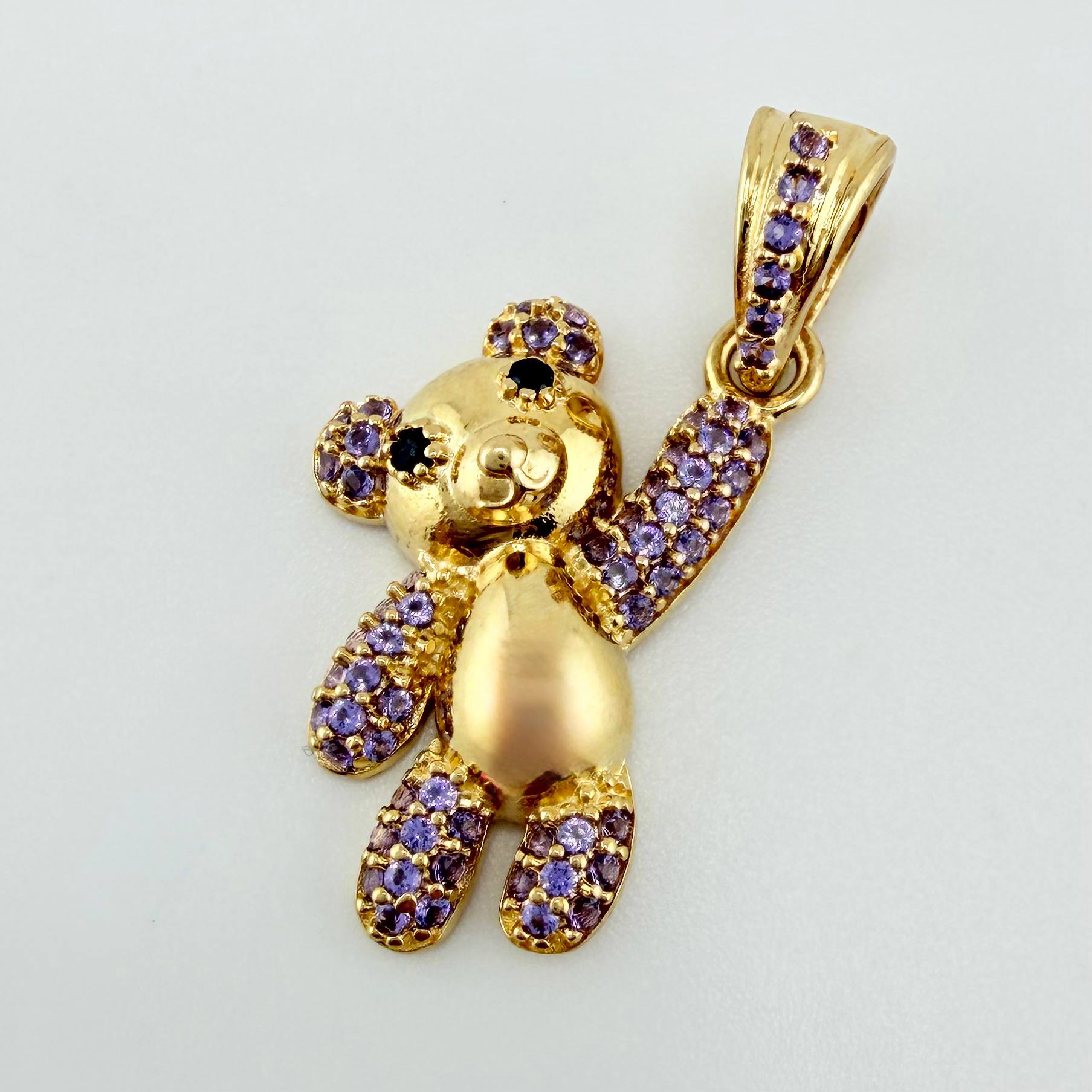 Dije Oso Mano Arriba 2.55gr / 1 in / Oro Amarillo 18K