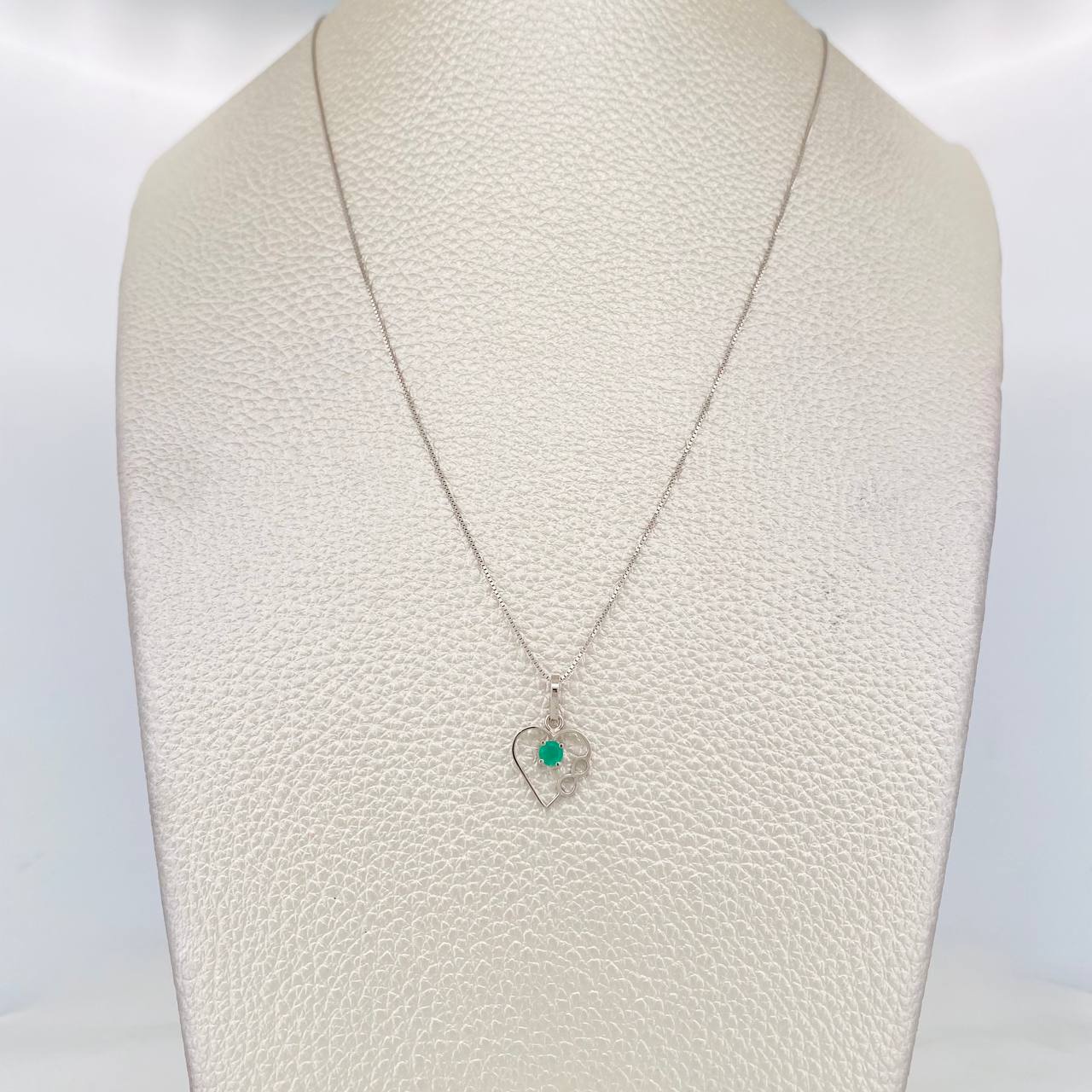Venetian Chain Set + Infinite Heart Pendant Emerald 9pts / 1.75g / 20 in 18K White Gold