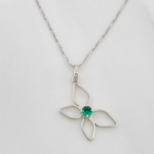 Set Cadena Veneciana + Dije Mariposa Esmeralda 9pts / 2g / 20 in Oro Blanco 18K