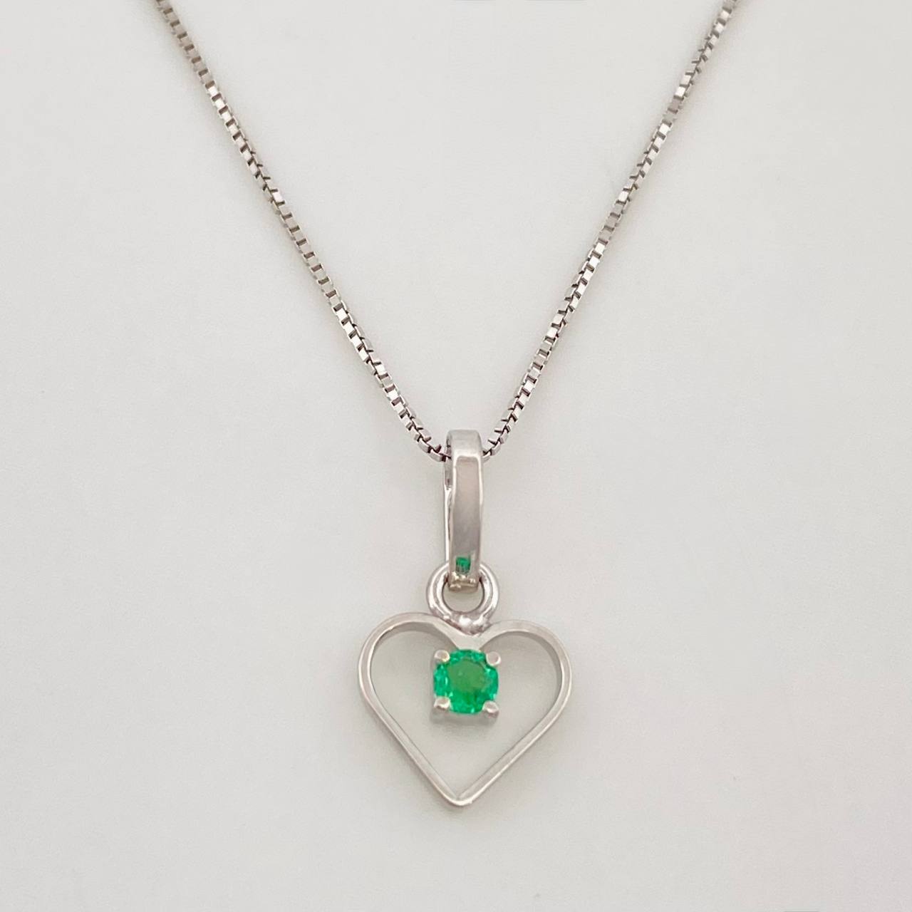 Venetian Chain Set + Heart Silhouette Pendant Emerald 4pts / 1.3g / 18 in 18K White Gold