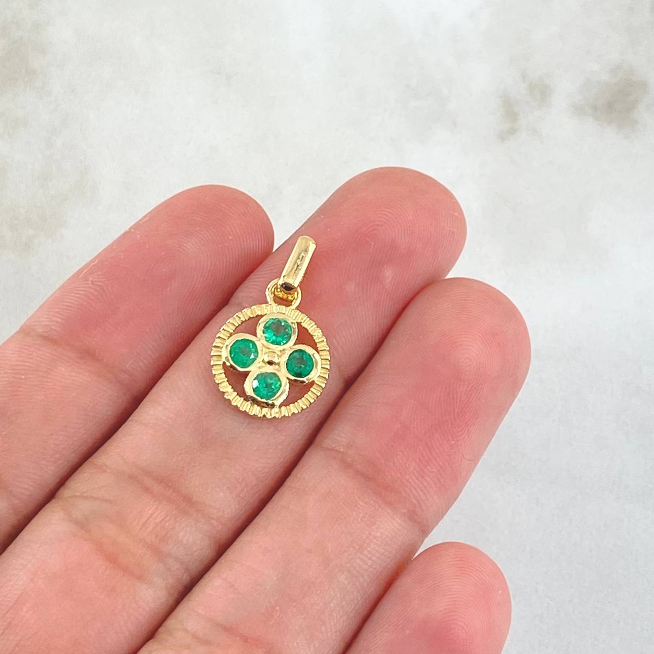 Dije Aro Tetra Mosaical 1.5gr / 1.9cm / Esmeraldas 26pts Oro Amarillo 18K (Joya) ©