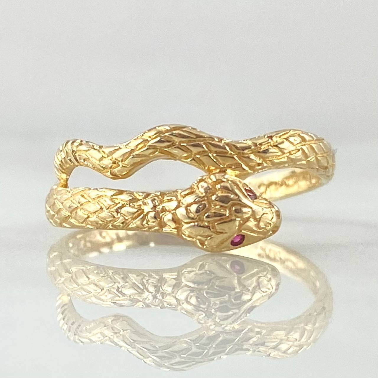 Anillo Serpiente 1.95gr / T6 1/2 / Oro 18K