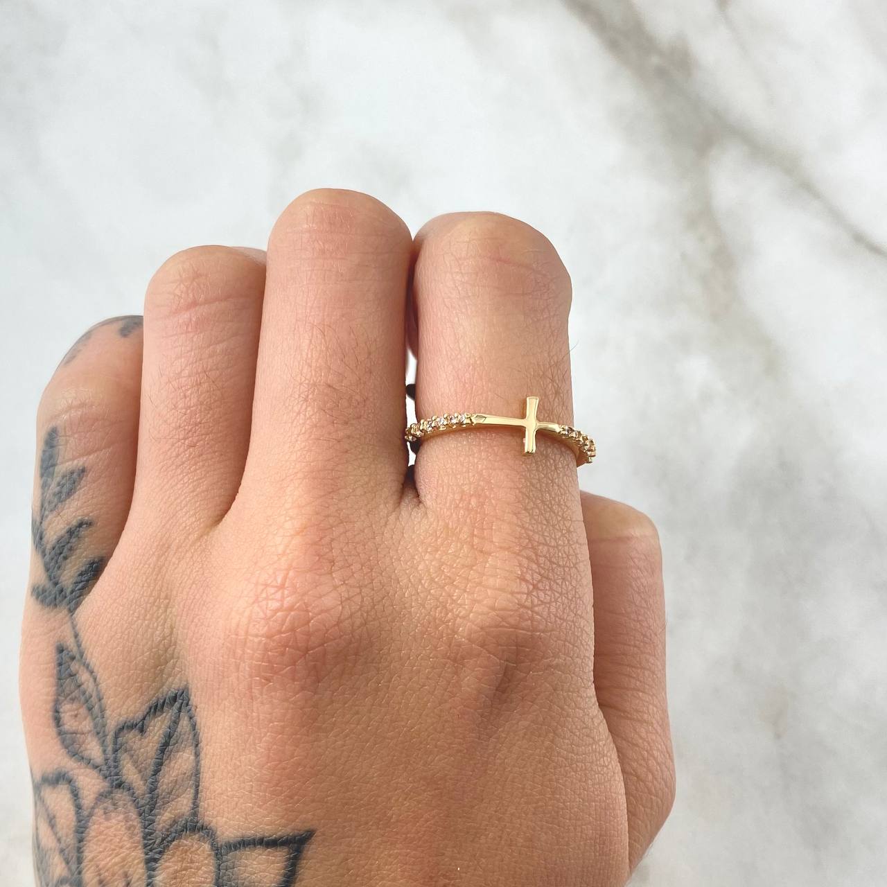 Cross Ring 1.7gr / Size 7 / 18K Gold