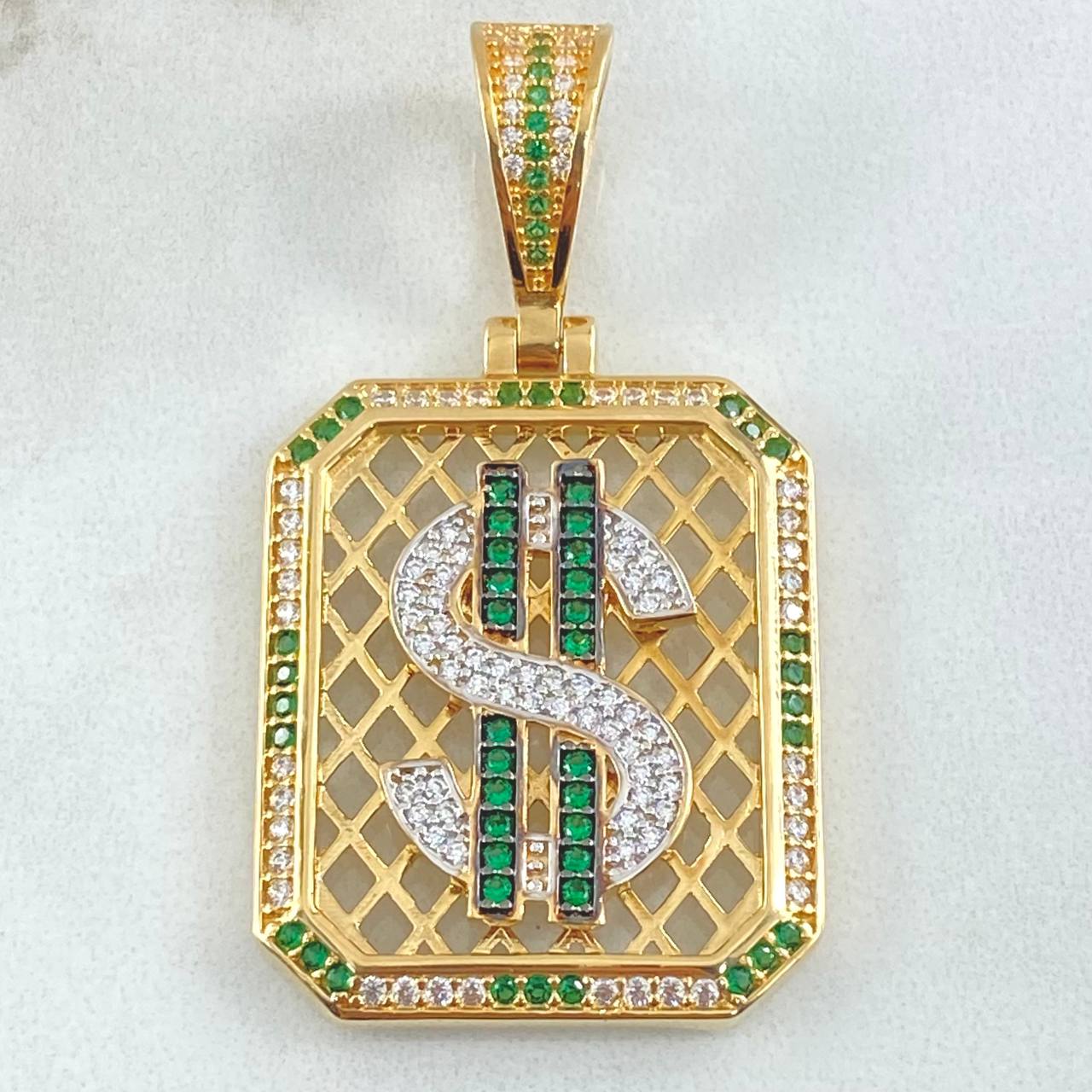 Dije Placa Signo Pesos  10.85gr / 4.7cm / Oro 18K