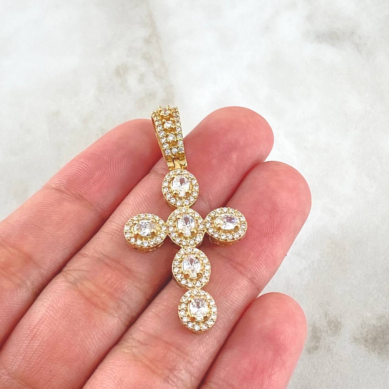 Dije Cruz Tupida 4.85gr / 4.5cm / Oro 18K