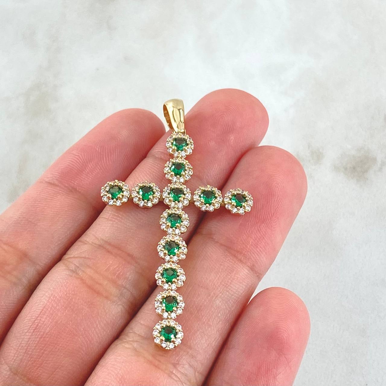 Dije Cruz Tupida 3.8gr / 5cm / Oro 18K