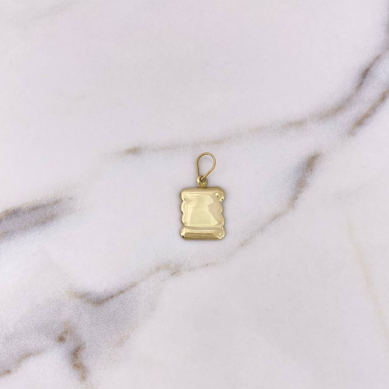 Pendant Parchment Plate 0.55gr / 2.2cm - 1.2*1.4cm / 18K Yellow Gold &