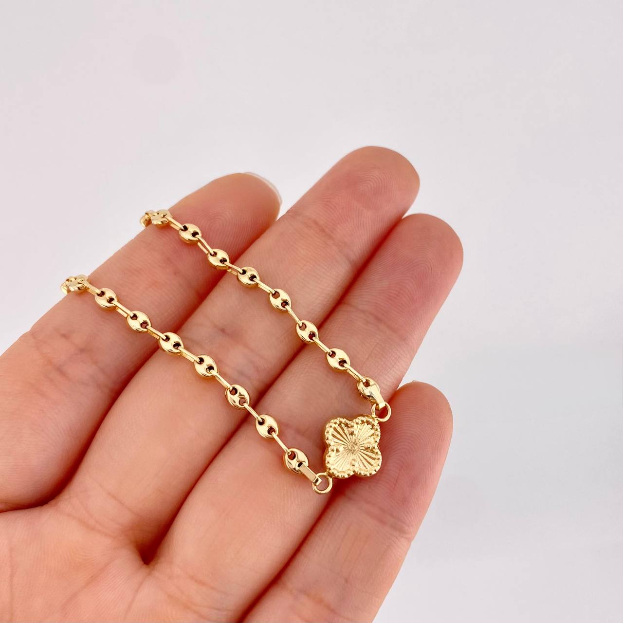 Pulso GC Trebol 2.5g / 7 1/2 in / 3.1mm Oro Amarillo 18K