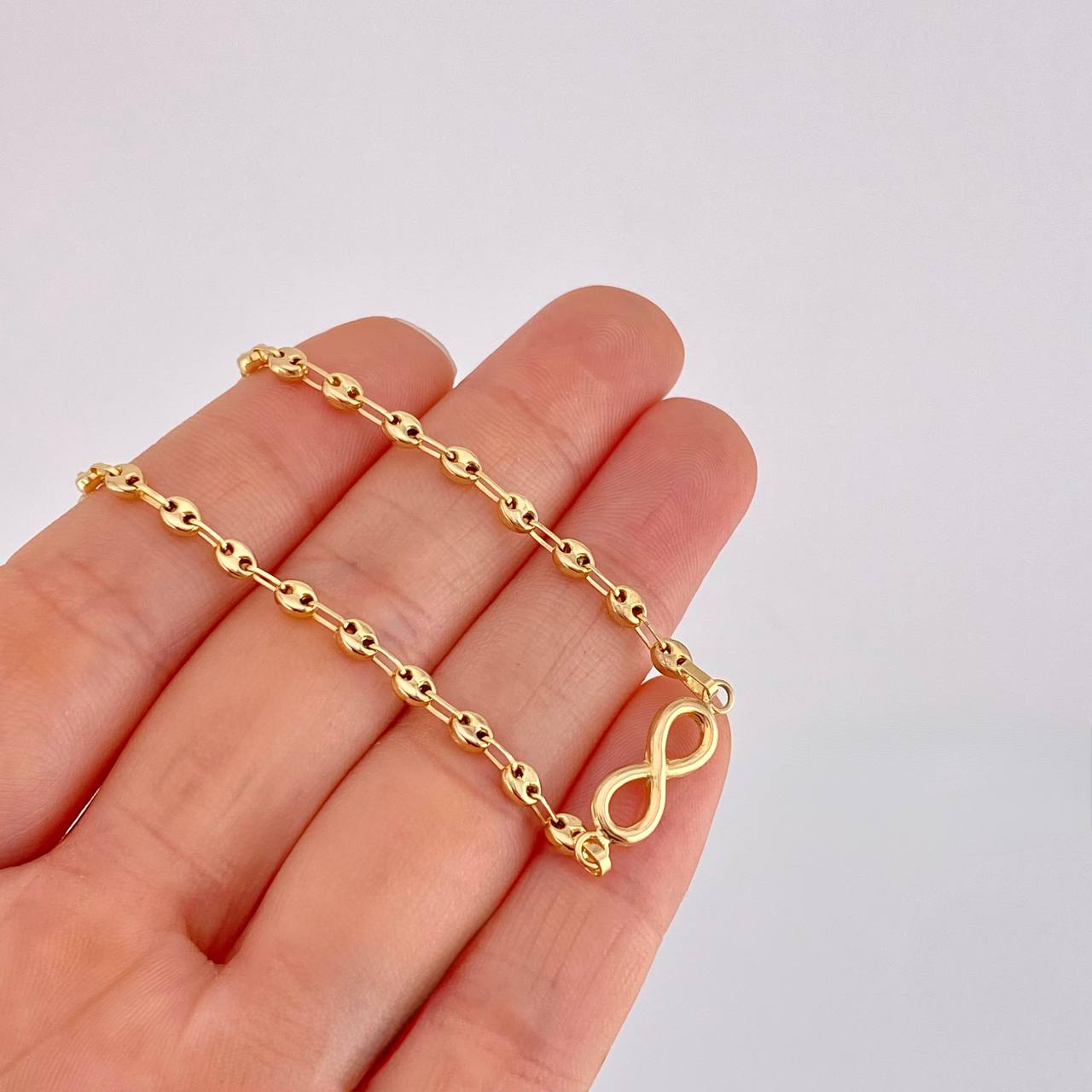 Pulso GC Infinito 2.2g / 6 3/4 in / 3.1mm Oro Amarillo 18K