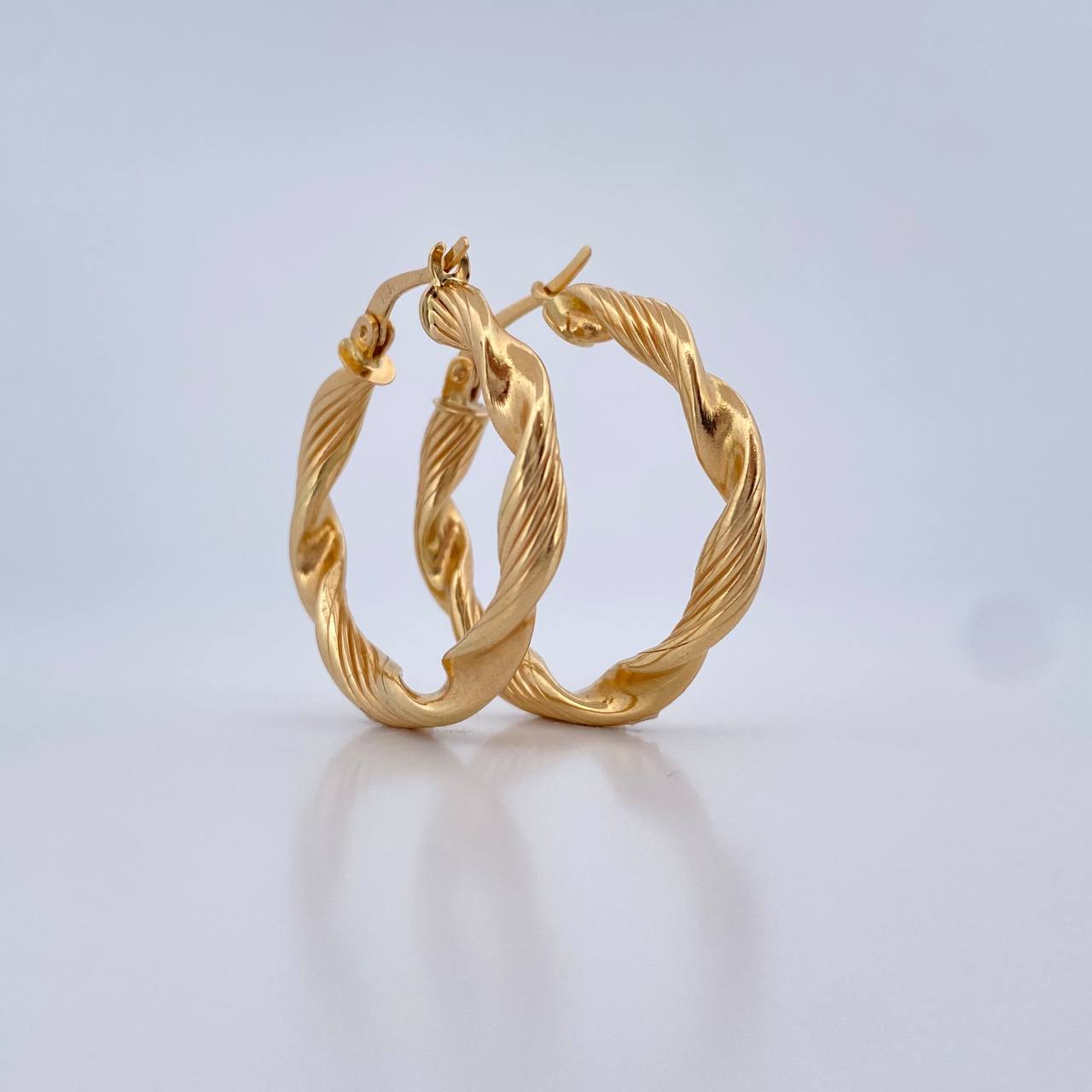 Hoop Earrings Nico 3.3gr / 3cm / Striped 18K Yellow Gold $
