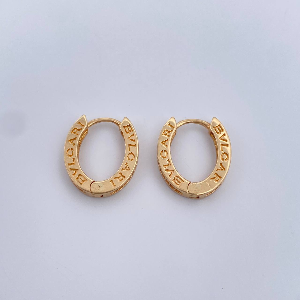 Candongas BV 4.2gr / 1.6cm / Circones Blancos Oro Amarillo 18K $