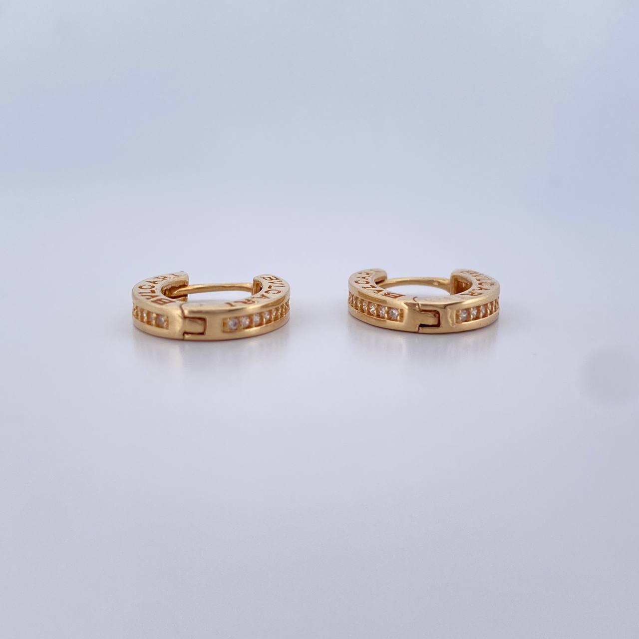 Candongas BV 4.2gr / 1.6cm / Circones Blancos Oro Amarillo 18K $