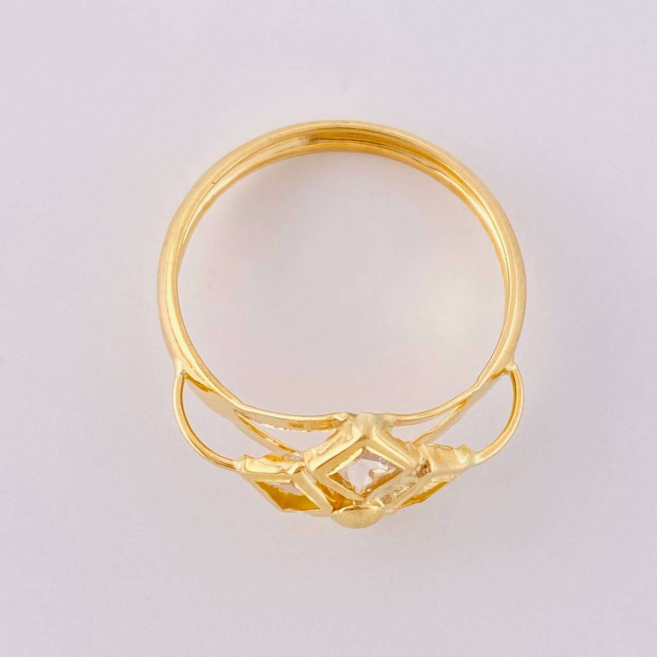 Anillo Rombo Imperial 1.8 g / T7 3/4 Oro Amarillo 18K