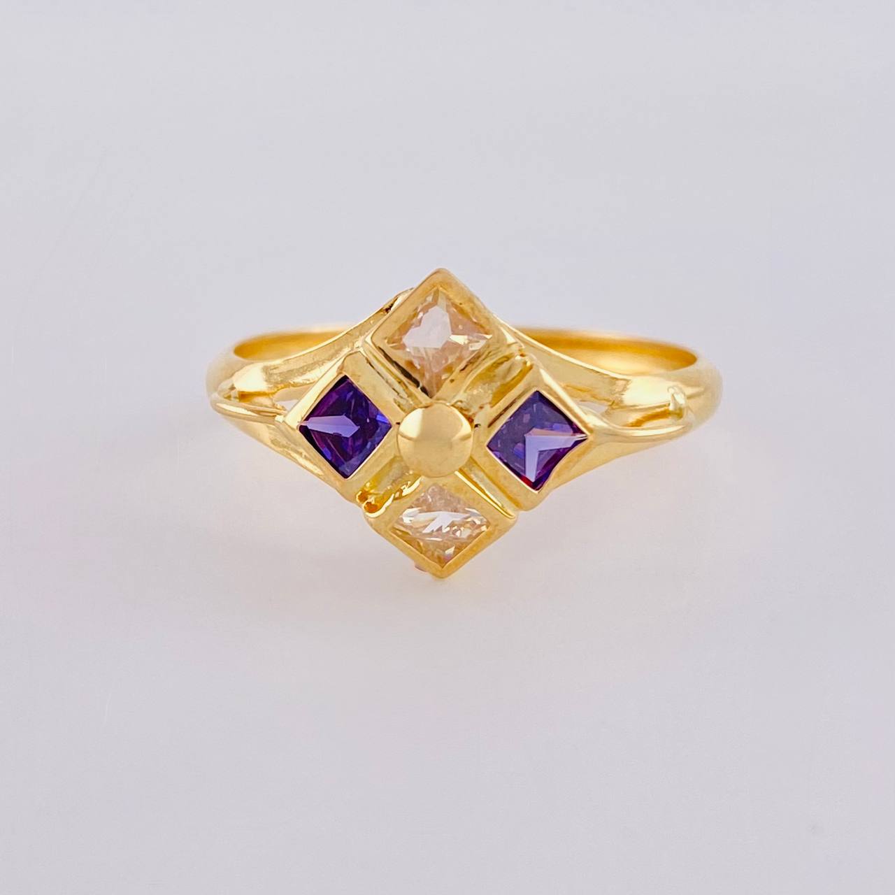 Anillo Rombo Imperial 1.75 g / T9 Oro Amarillo 18K
