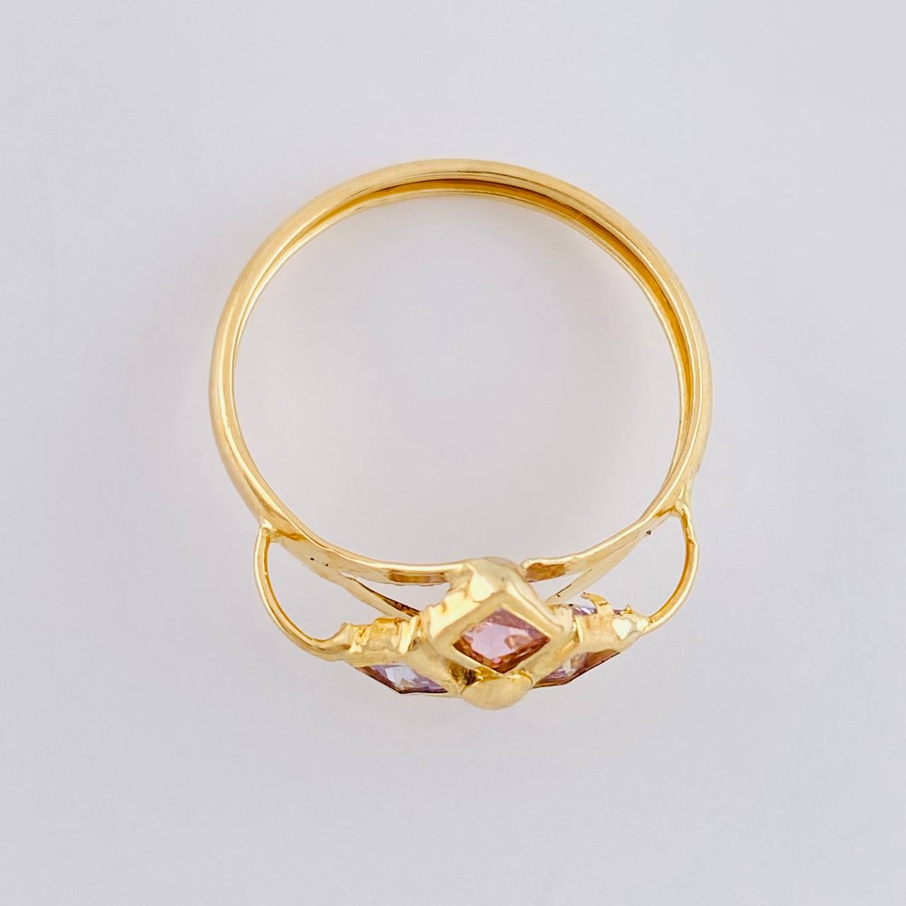 Anillo Rombo Imperial 1.85 g / T8 1/2 Oro Amarillo 18K