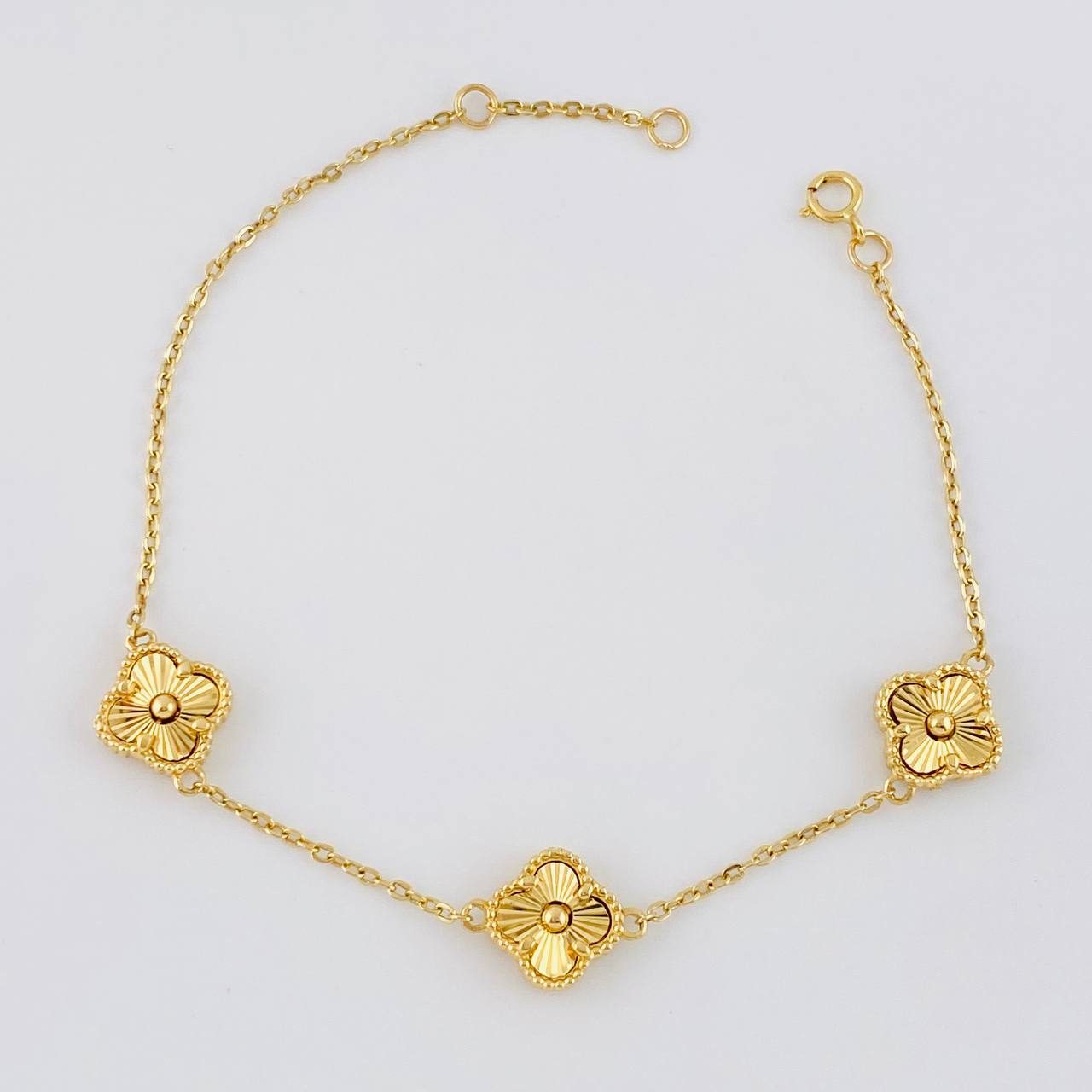 Adjustable Clover Bracelet Drawer 4.55 g / 7 in - 7 3/4 in / 1.4 mm Yellow Gold 18K