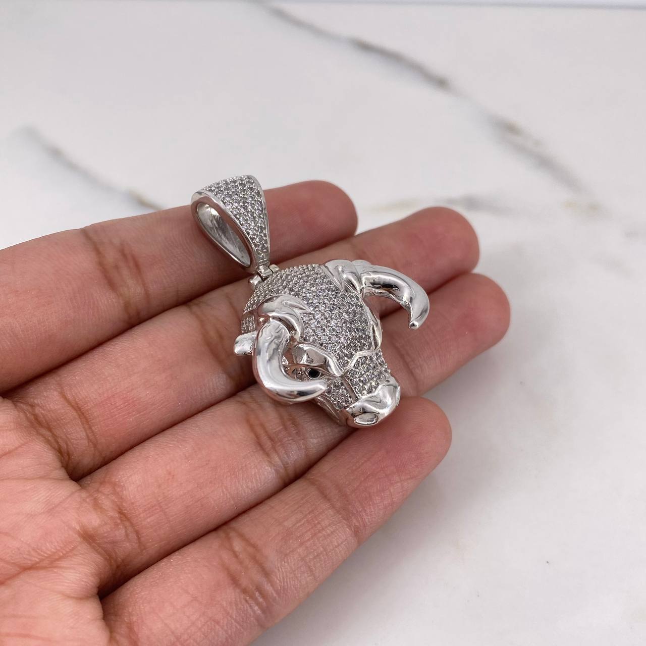 Pendant Bull 13.4gr / 3.8cm / White Zircons 18K White Gold $
