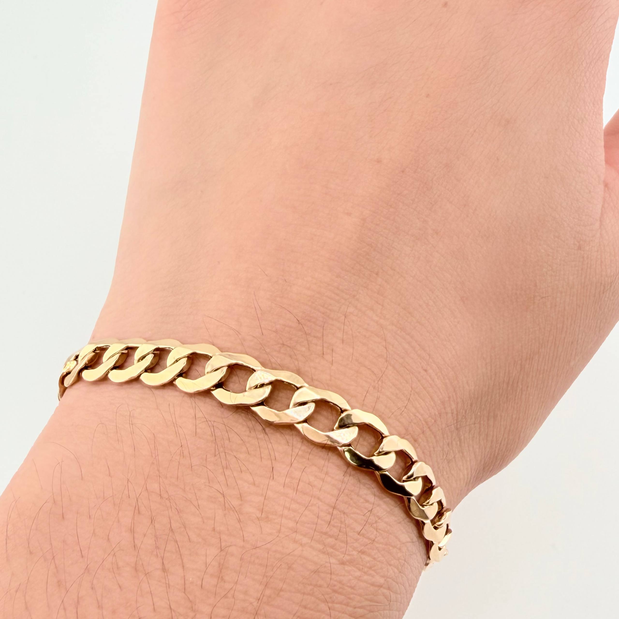 Pulso Cubano 6.95gr / 8 1/4 in / 6.6mm Oro Amarillo +4 18K ©