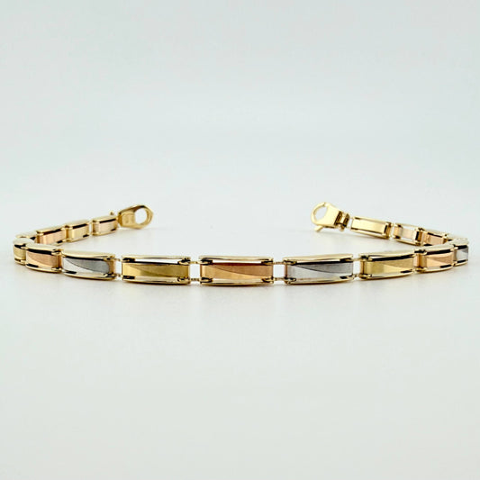 Pulso Rustico Triada 10.65gr / 8 1/4 in / 4mm Tres Oros +4 18K ©